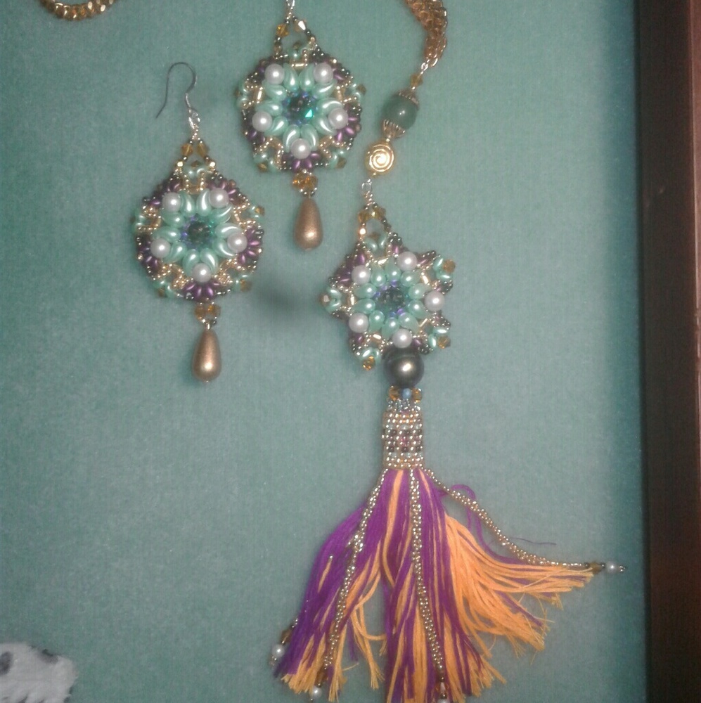 Chaton and Zolio beads set